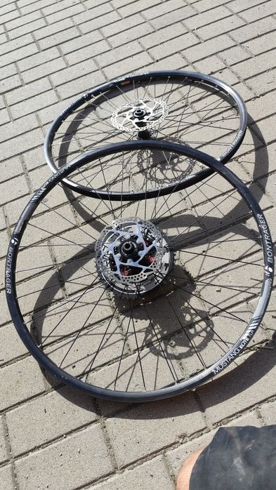 Zestaw kół rowerowych 29" 15x100 i 12x142 bontrager Elite trl