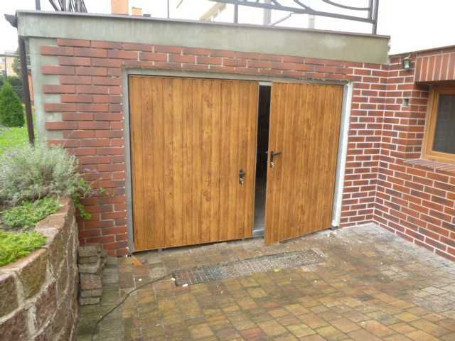 Brama garażowa Brama uchylna do garażu Bramy garażowe PRODUCENT