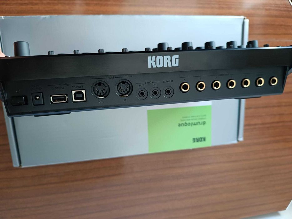 Korg drumlogue Drum machine