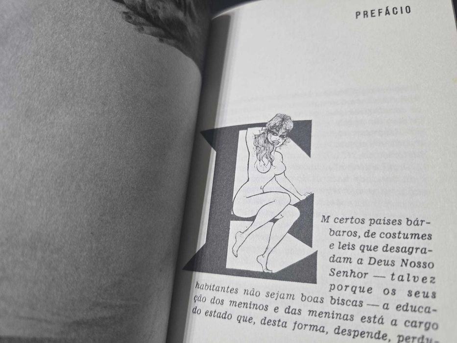 Branca de Neve e os 700 Anões - José Vilhena