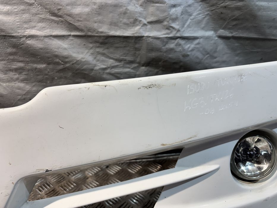 Zderzak Przód Isuzu Turquoise Autobus