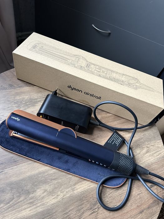 Утюжок-фен Dyson airstrait