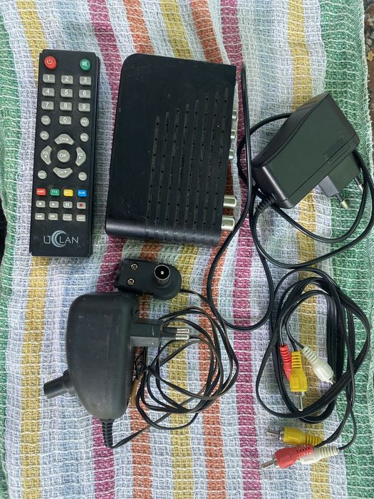 Продам тюнер Т2. Модель T2 HD SE