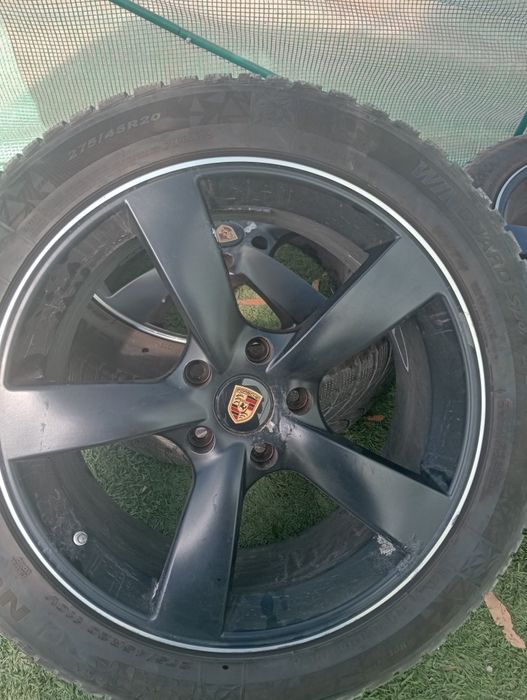 Jante Porsche  275-45 r20