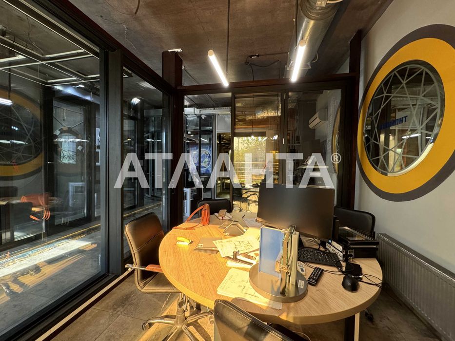 Продам Фасадное помещение с Ремонтом 105м2 ЖК 6 Жемчужина Аркадия