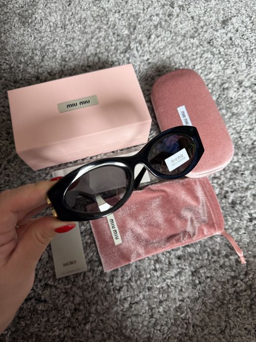 Nowe okulary przeciwsłoneczne Miu Miu czarne – promocja