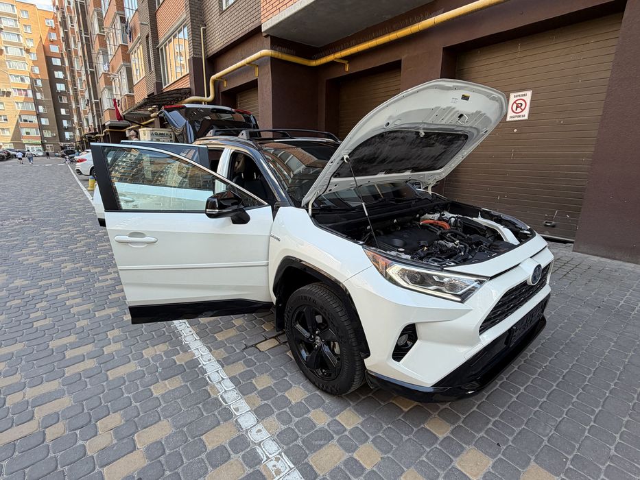 Rav 4 Hybrid XSE