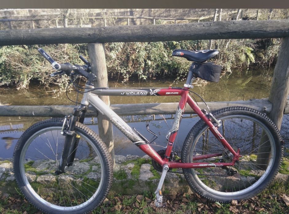 Bicicleta montanha e estrada