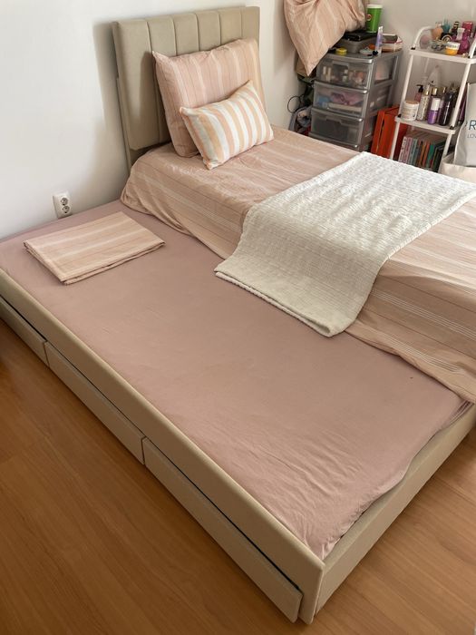 Cama dupla estofada 90x200