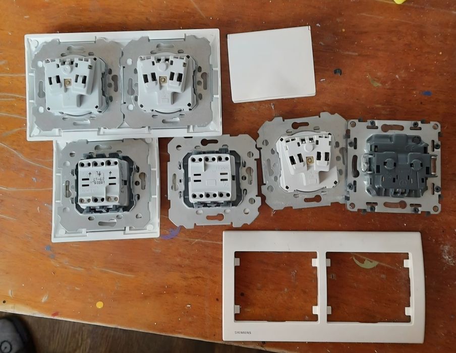 Вимикачі та розетки Siemens