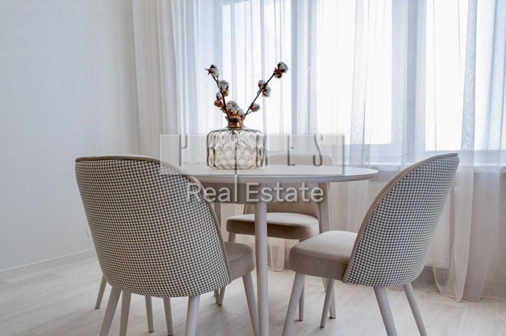 Продаж 2кім квартири на низькому поверсі в ЖК Новопечерські Липки 86м2