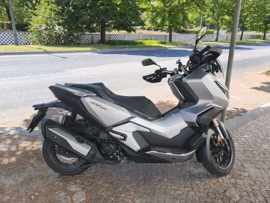 Honda Adv muito bom estado