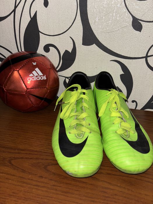 Бутсы Nike 32 размер , стелька 21 см