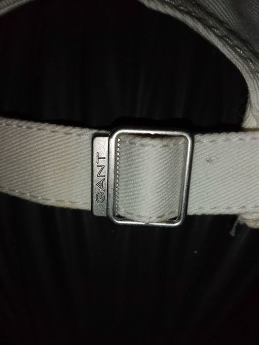 Czapka z daszkiem GANT biała unisex XL 56 -58 cm