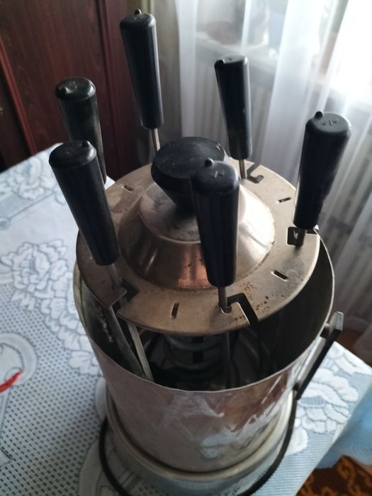 Электрошашлычница