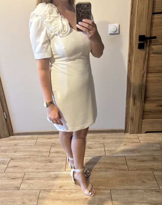 Sukienka biala rozmiar M