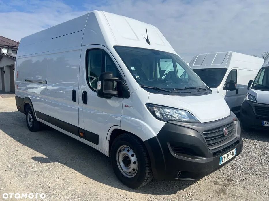 Fiat Ducato L4H3 2,3 160 KM z windą klima tempomat  nawigacja pełna faktura vat 23% cena netto 61900 zł