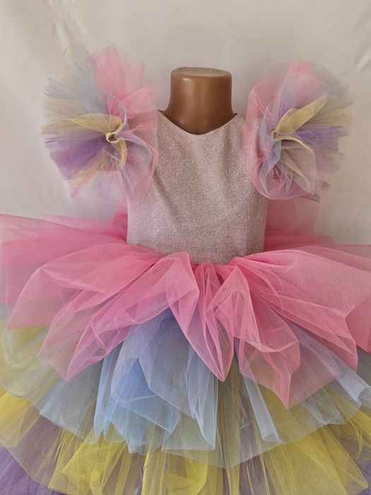 Сукня радуга на свято весни різнокольорова пишна блискуча поні весна