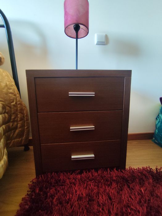 Quarto com cama ferro