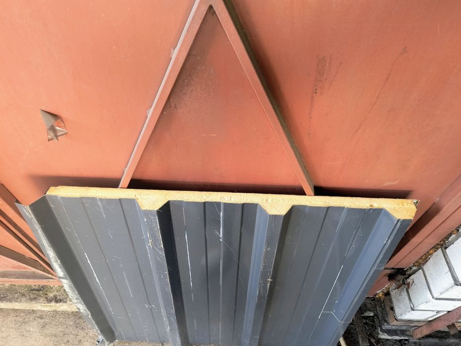 Płyta PIR na budę, ocieplona płyta warstwowa