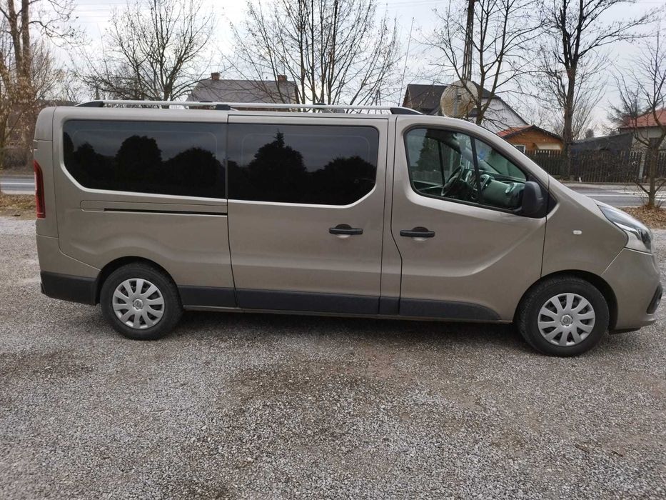 wynajem busa 9 osób