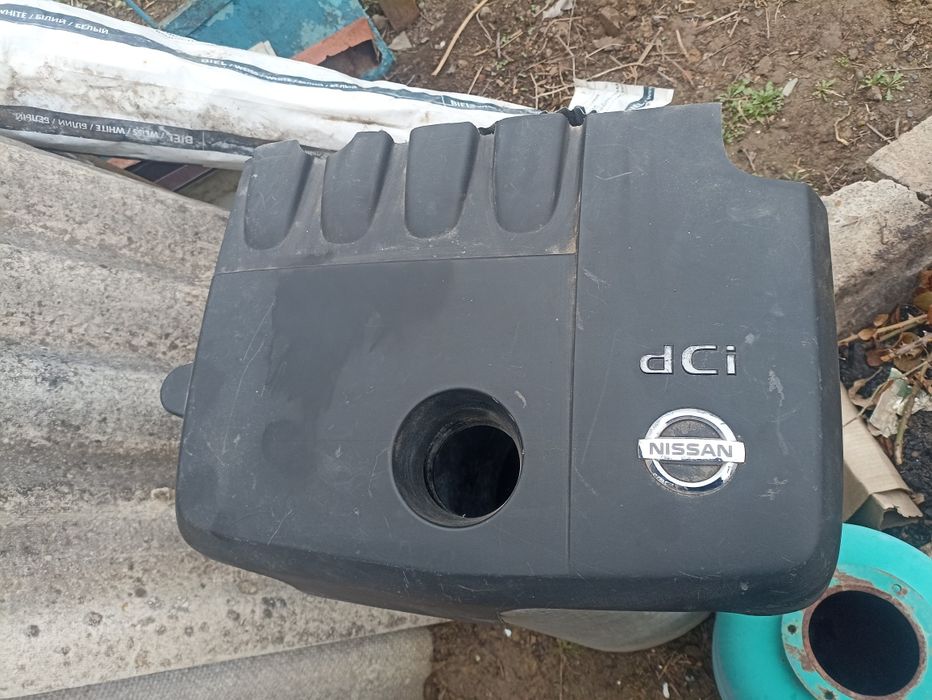 Кришка двигуна різні моделі