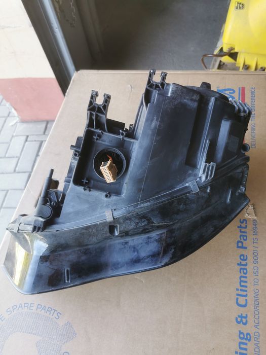 Lampy LEWA PRAWA  AUDI A5 8T bi-xenon nieskretny