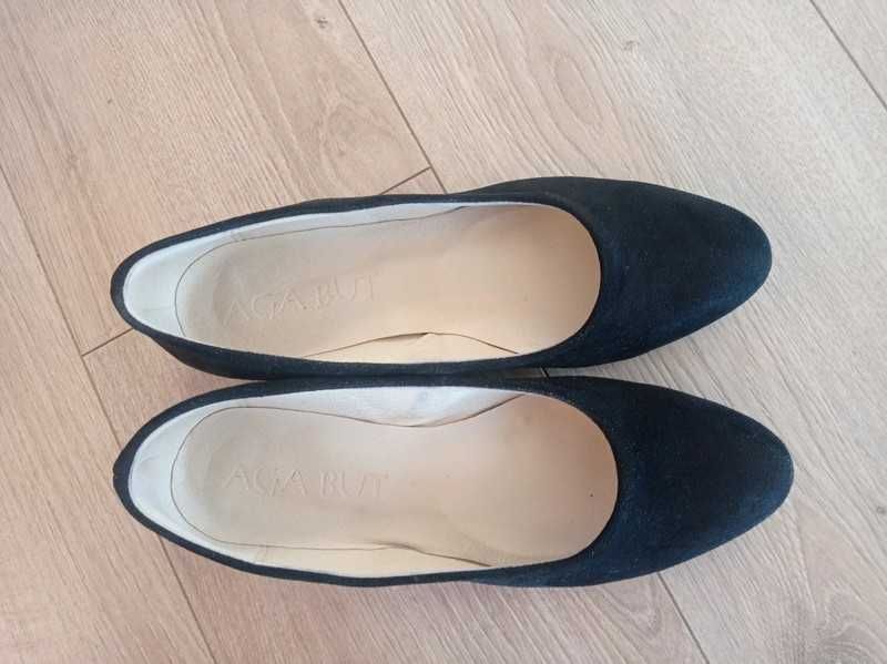 Buty czółenka zamszowe r.38