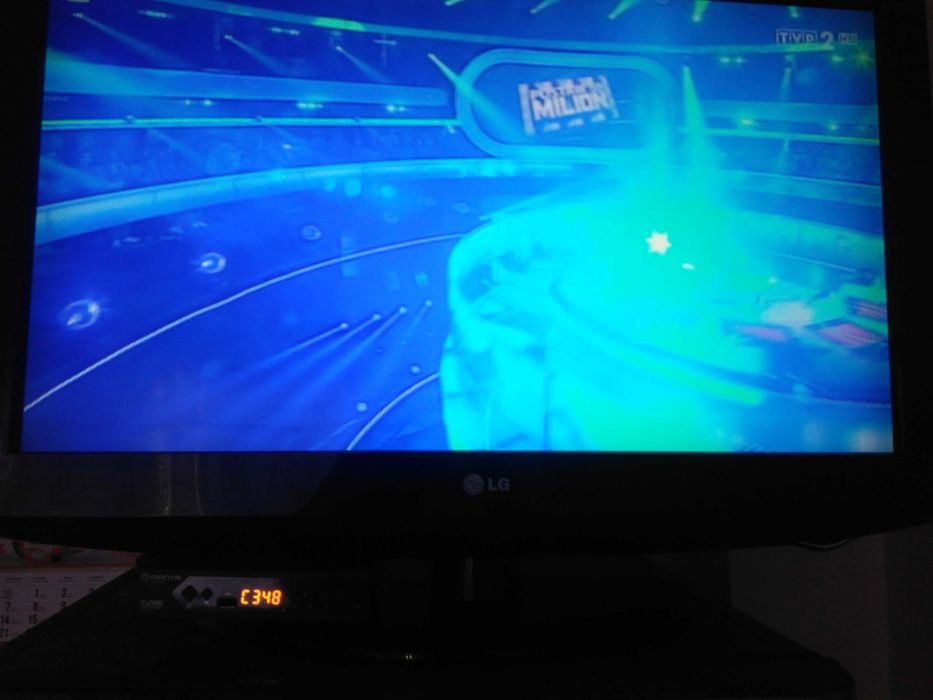 telewizor lcd LG 26 cali z dekoderem