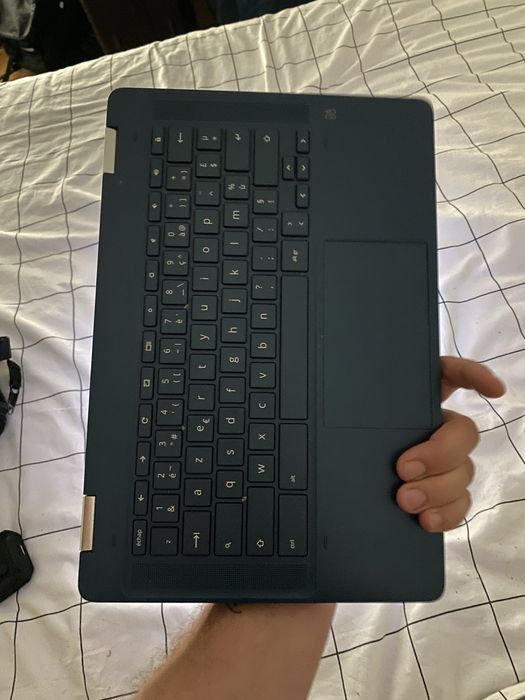 Compatudor / Tablet ( fordable )