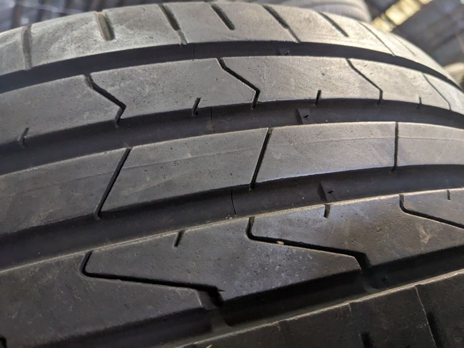 205/60R16 Continental