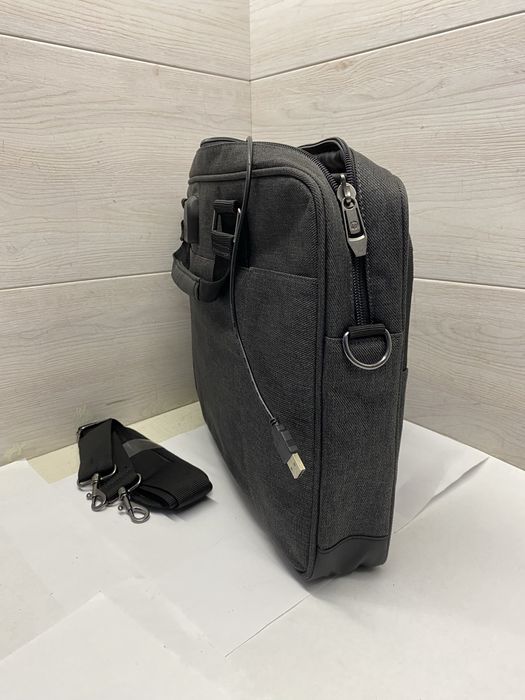 Фірмовий сумка портфель HP для ноутбука з USB-кабелем