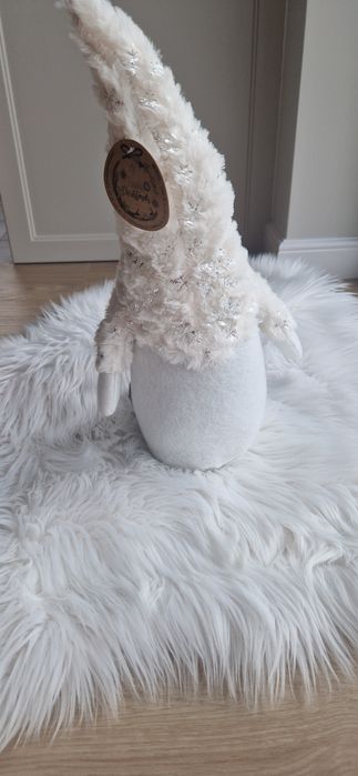 Nowy biały skrzat krasnal