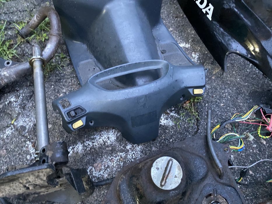 Розборка. Запчастини. Скутер. Пластик Honda. Tact. 30/31