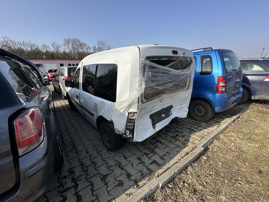 Opel Combo 1.4 benzyna 2010 w całości na części