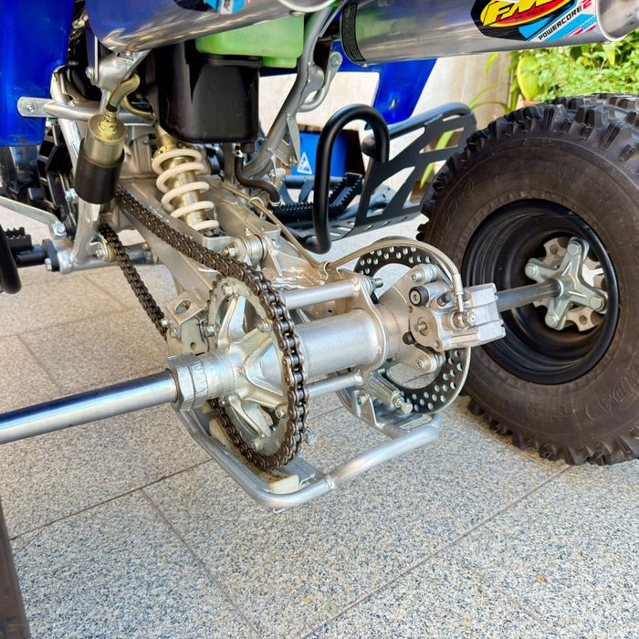 Yamaha Banshee YFZ350 restaurada