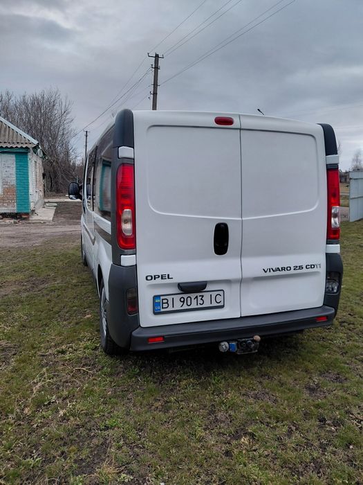 Опель віваро 2.5