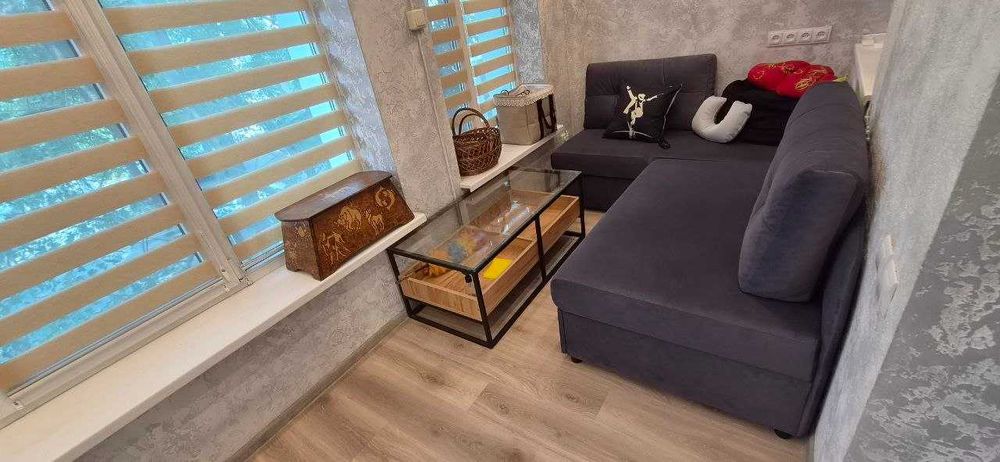 Продаж 3-х кімнатна квартира  68 м2 Заводський р-н вул Рюміна / пр Центральний