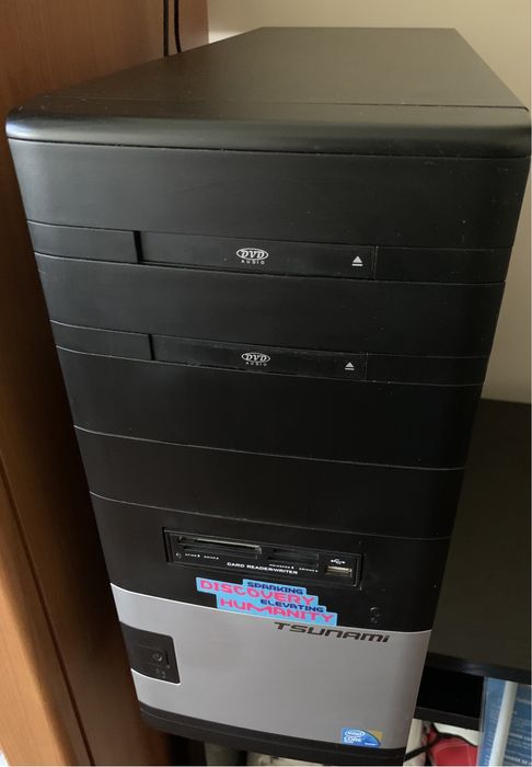 Computador desktop Tsunami QuadCore 4GB 500GB Windows 10 cOffice