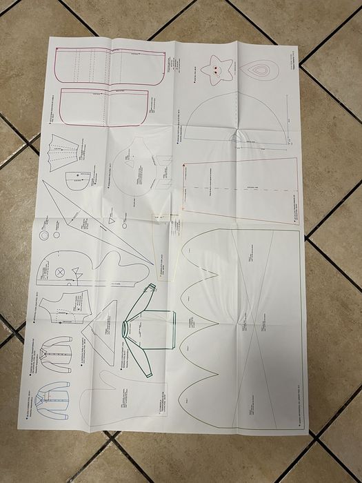 Livro de costura com moldes