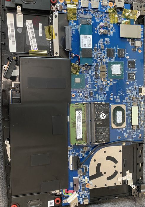 Laptop gamongowy MSI GF63/I5/RTX 3050/24 GB DDR 4/512 SSD