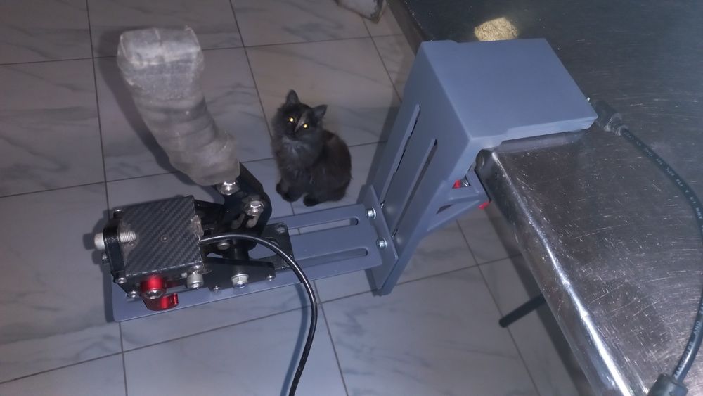 Универсальное крепление для кпп/ручного тормоза logitech,thrustmaster