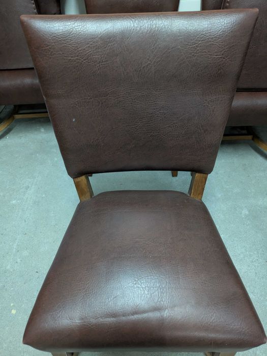 Cadeiras de Sala em Pele