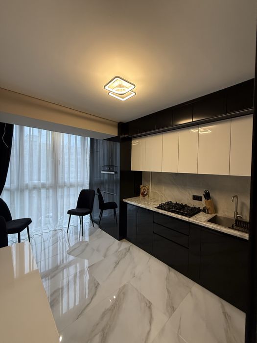 Продаж квартири, євроремонт, р-н Ентузіастів