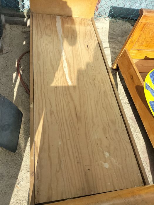 Sprzedam stare dwa łóżka