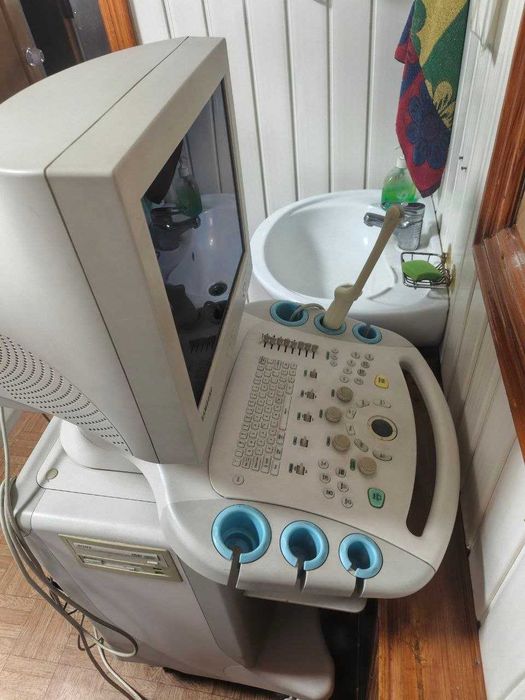 Продається медобладнання