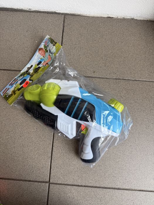 Pistolet na wodę mały