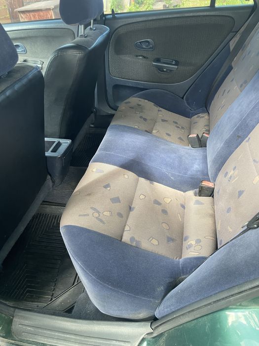 Mitsubishi Carisma 2002р