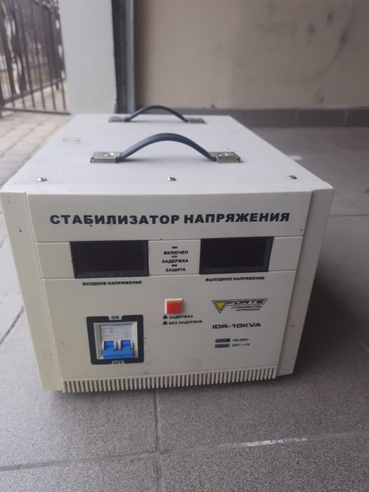 потужний стабілізатор напруги IDR-10KVA