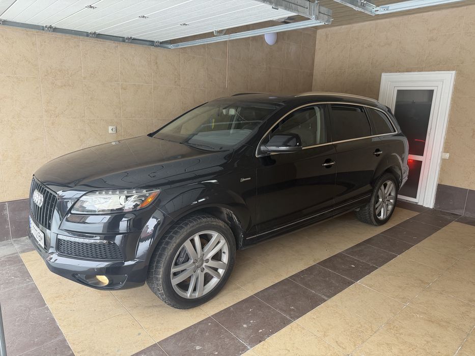 Audi Q7 2013 рік